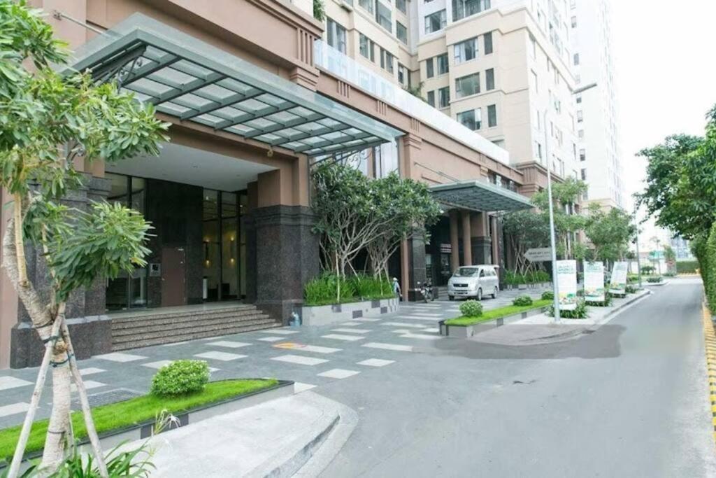 View, 1km To Center, Br & Sofa Bed, Free Gym
