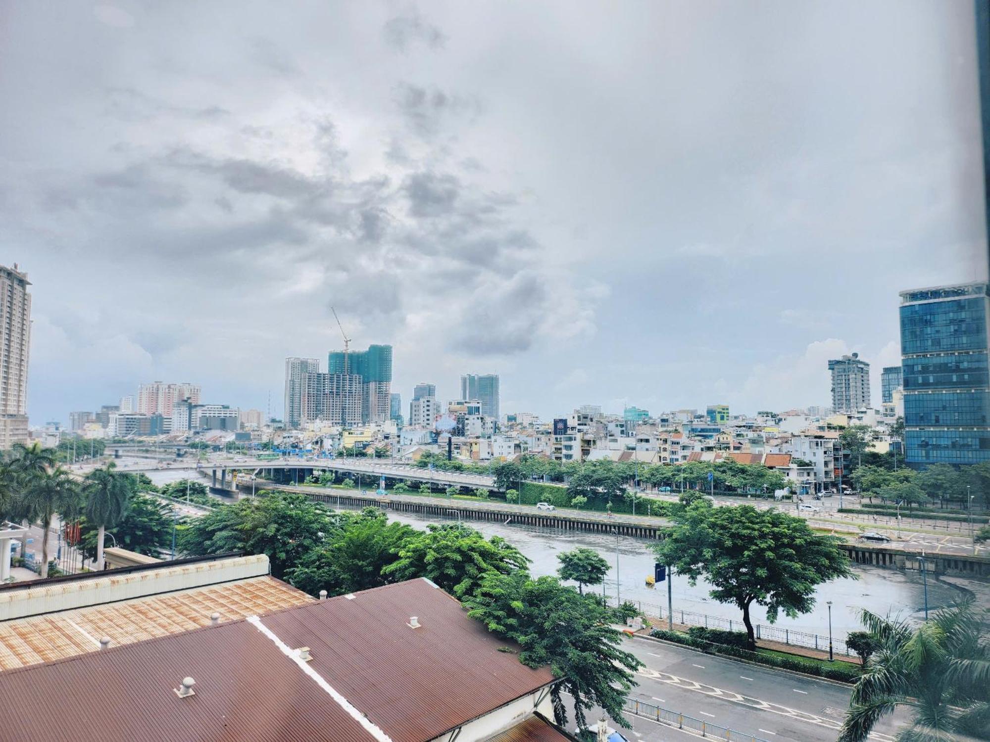 View, 1km To Center, Br & Sofa Bed, Free Gym Apartment *